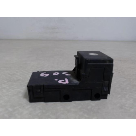 Porte fusible PEUGEOT 309 PHASE 1 d’occasion