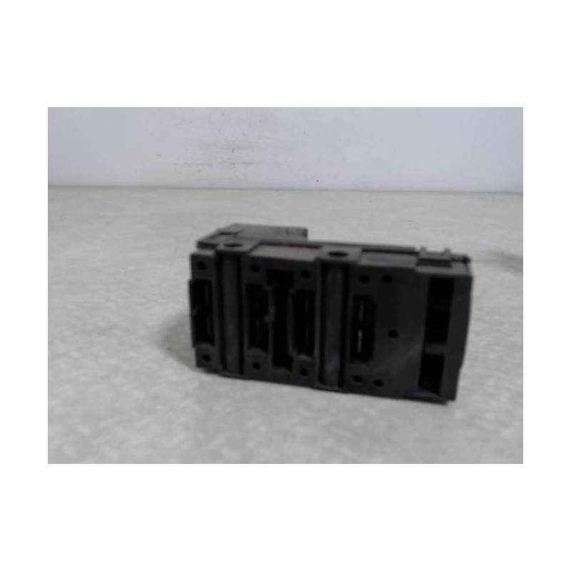 Porte fusible PEUGEOT 309 PHASE 1 d’occasion