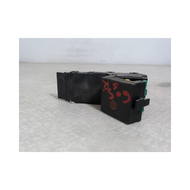 Porte fusible PEUGEOT 605 PHASE 2 d’occasion