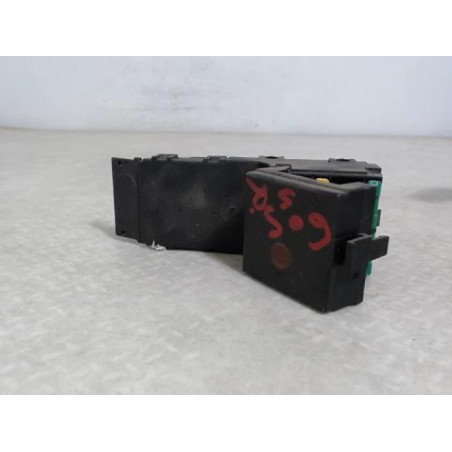 Porte fusible PEUGEOT 605 PHASE 2 d’occasion