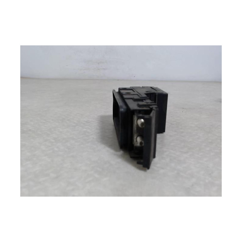 Porte fusible PEUGEOT 605 PHASE 2 d’occasion