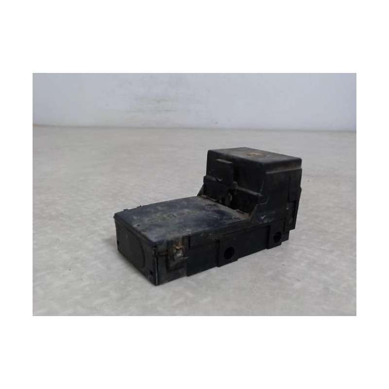 Porte fusible PEUGEOT 405 PHASE 1 d’occasion