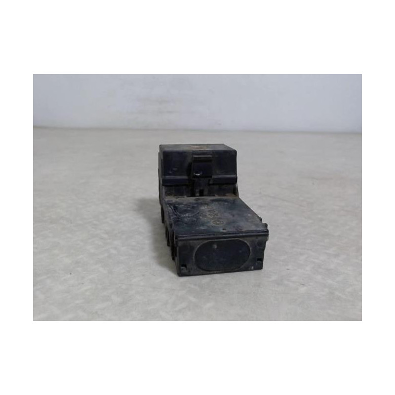 Porte fusible PEUGEOT 405 PHASE 1 d’occasion