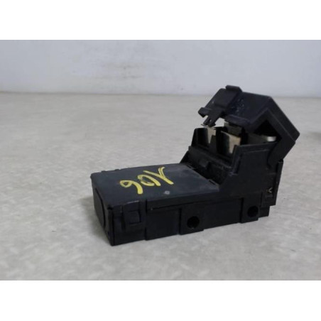 Porte fusible PEUGEOT 106 PHASE 1 d’occasion