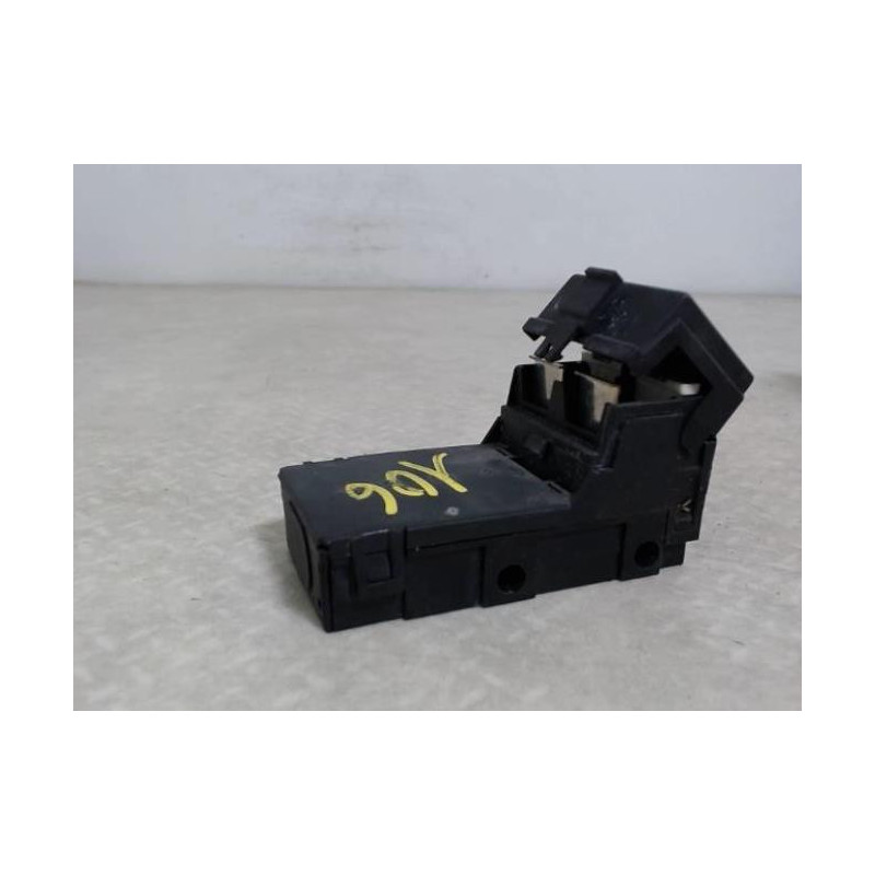 Porte fusible PEUGEOT 106 PHASE 1 d’occasion