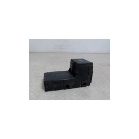 Porte fusible PEUGEOT 106 PHASE 1 d’occasion