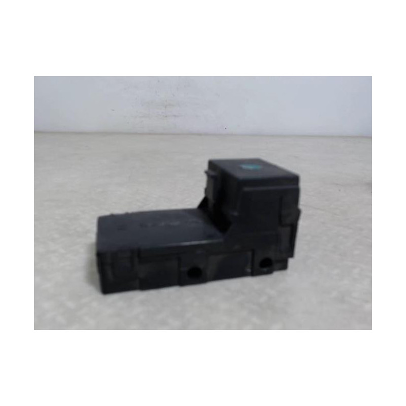 Porte fusible PEUGEOT 106 PHASE 1 d’occasion