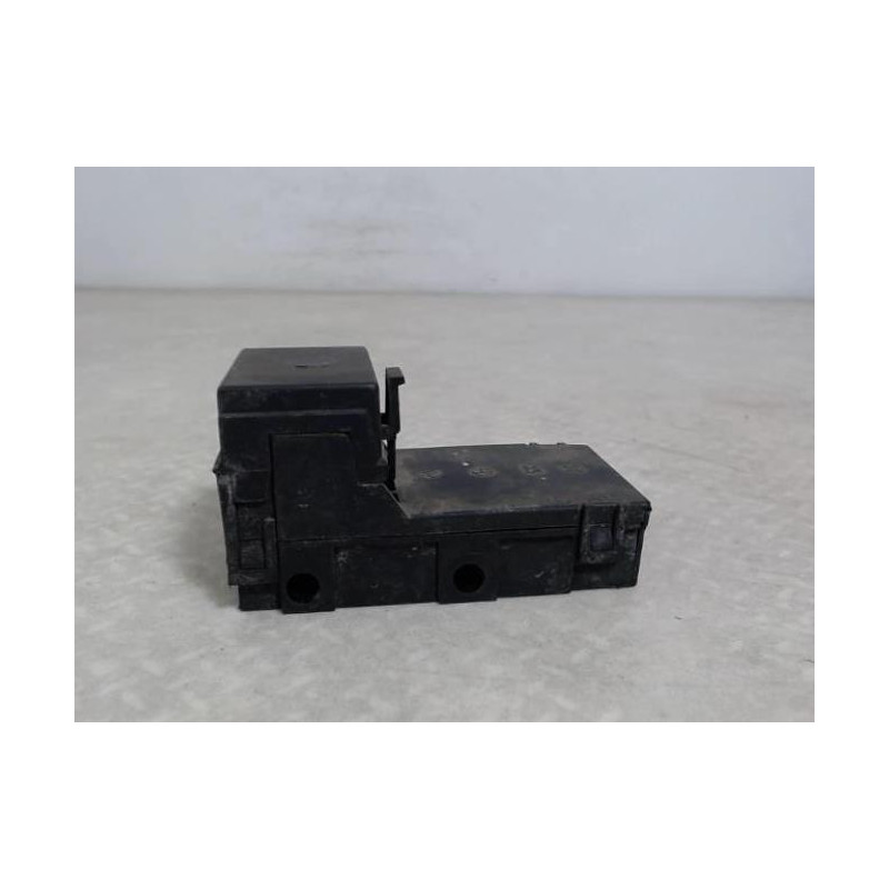 Porte fusible PEUGEOT 106 PHASE 1 d’occasion