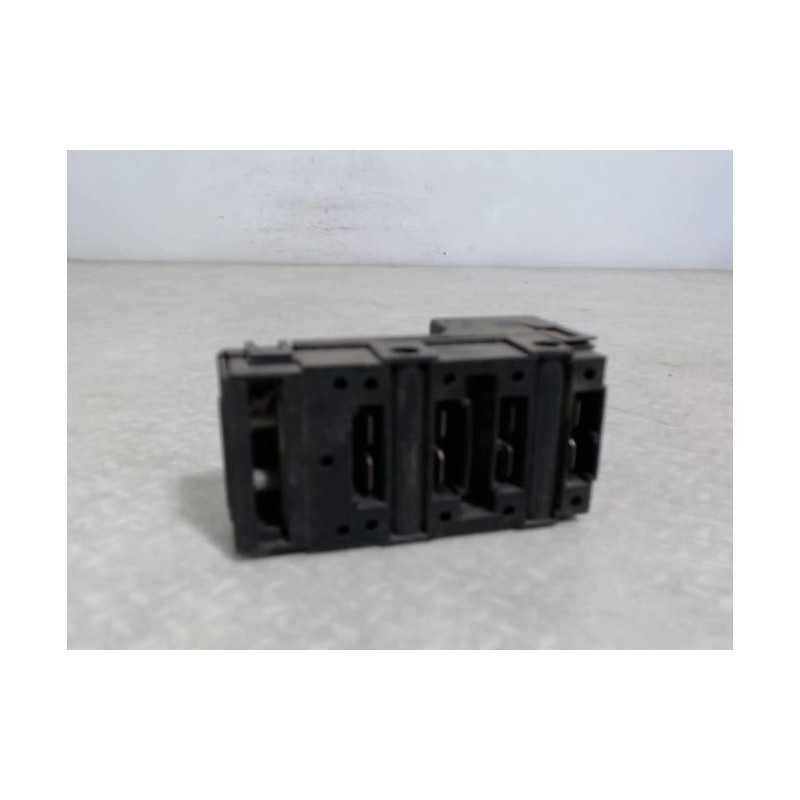 Porte fusible PEUGEOT 106 PHASE 1 d’occasion