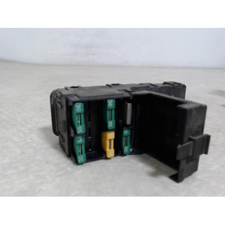 Porte fusible PEUGEOT 205 PHASE 1 d’occasion