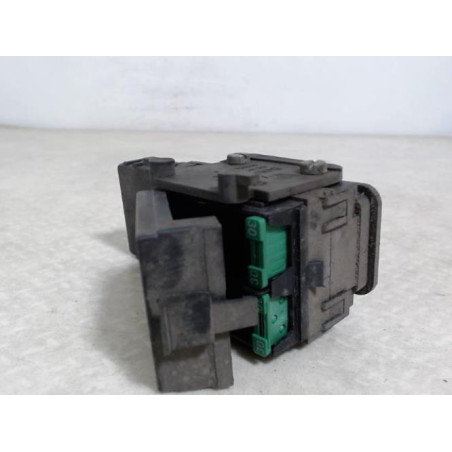 Porte fusible PEUGEOT 205 PHASE 1 d’occasion