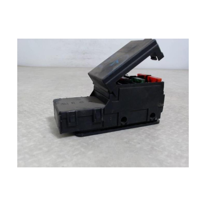 Porte fusible PEUGEOT 306 PHASE 2 d’occasion