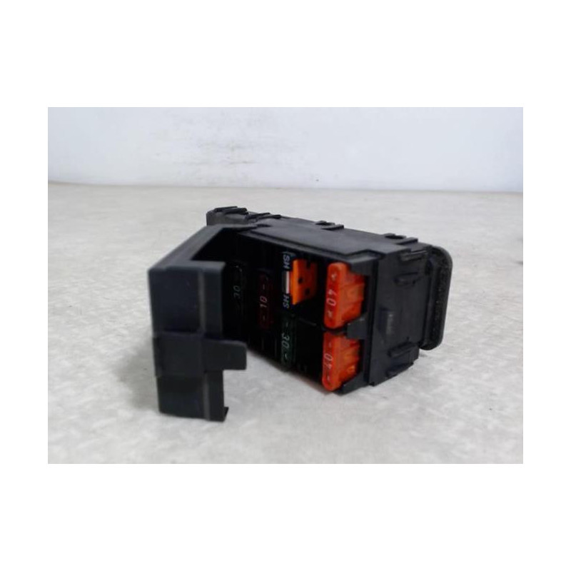 Porte fusible PEUGEOT 306 PHASE 2 d’occasion