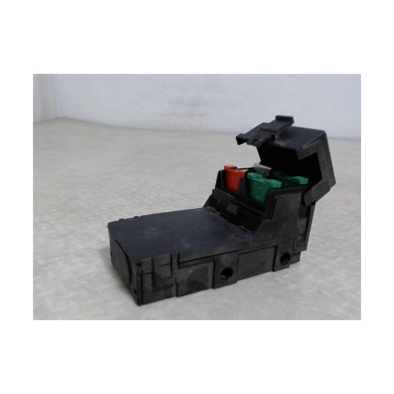 Porte fusible PEUGEOT 405 PHASE 1 d’occasion