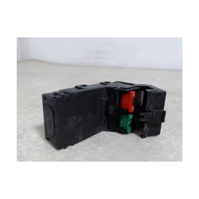 Porte fusible PEUGEOT 405 PHASE 1 d’occasion