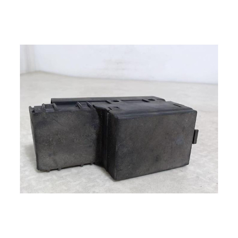 Porte fusible PEUGEOT 106 PHASE 2 d’occasion