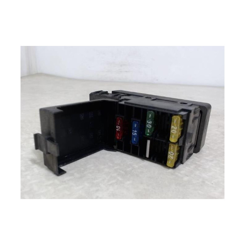 Porte fusible PEUGEOT 106 PHASE 2 d’occasion