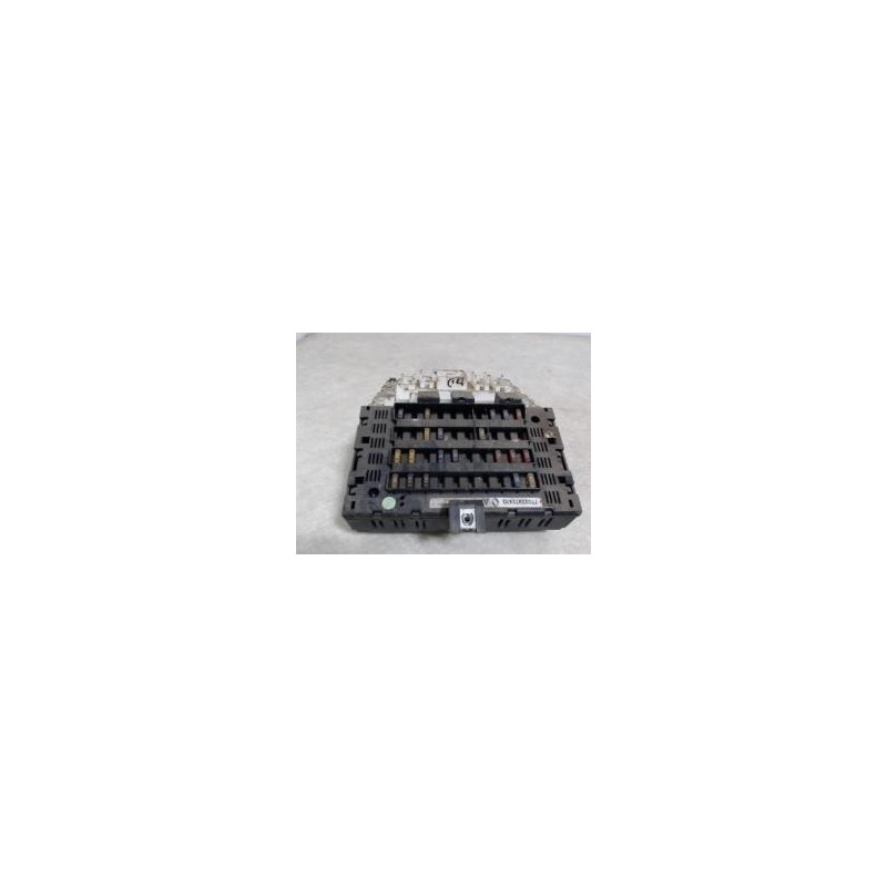 Porte fusible RENAULT MEGANE 1 PHASE 1 d’occasion