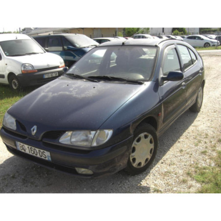 Porte fusible RENAULT MEGANE 1 PHASE 1 d’occasion