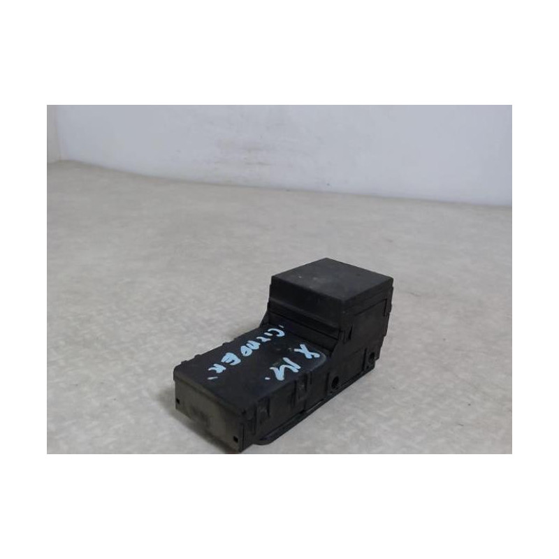 Porte fusible CITROEN XM PHASE 1 d’occasion