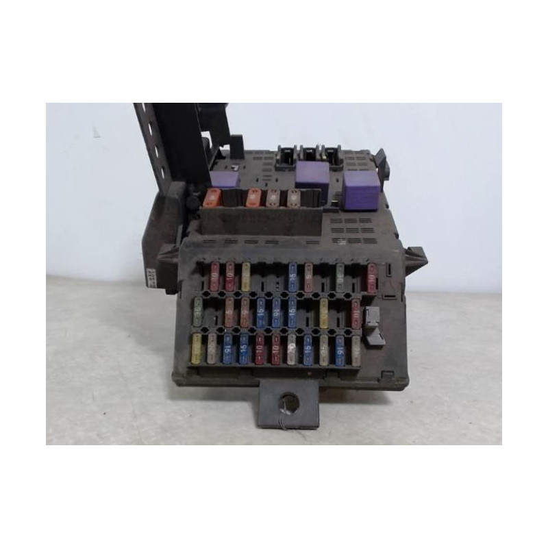 Porte fusible RENAULT LAGUNA 1 PHASE 2 d’occasion