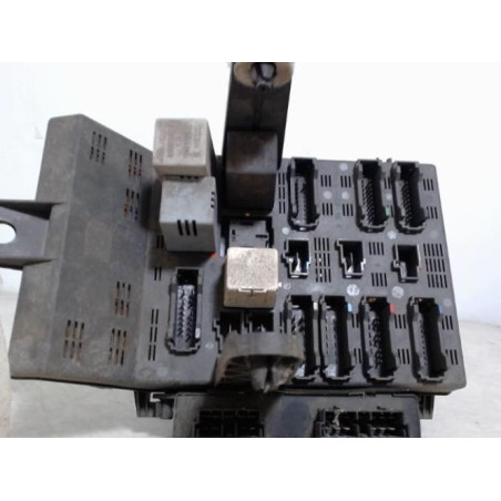 Porte fusible RENAULT LAGUNA 1 PHASE 2 d’occasion