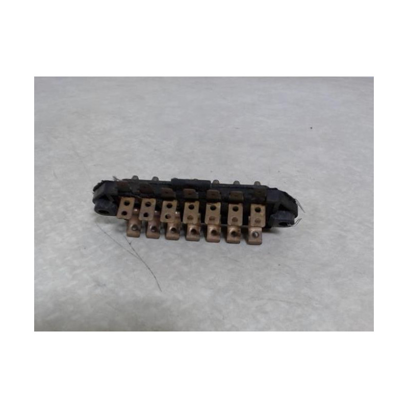 Porte fusible FORD  d’occasion