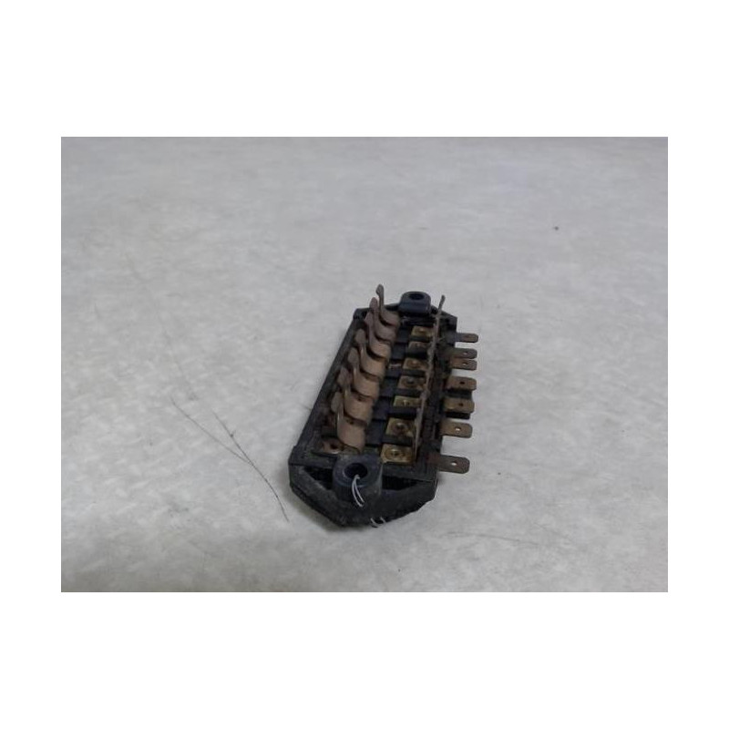 Porte fusible FORD  d’occasion
