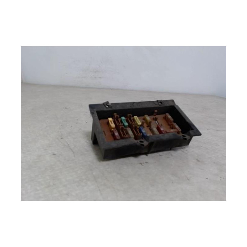 Porte fusible PEUGEOT 106 PHASE 1 d’occasion