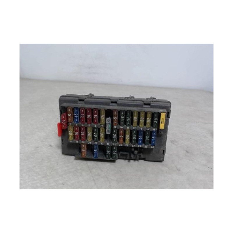 Porte fusible PEUGEOT 306 PHASE 2 d’occasion