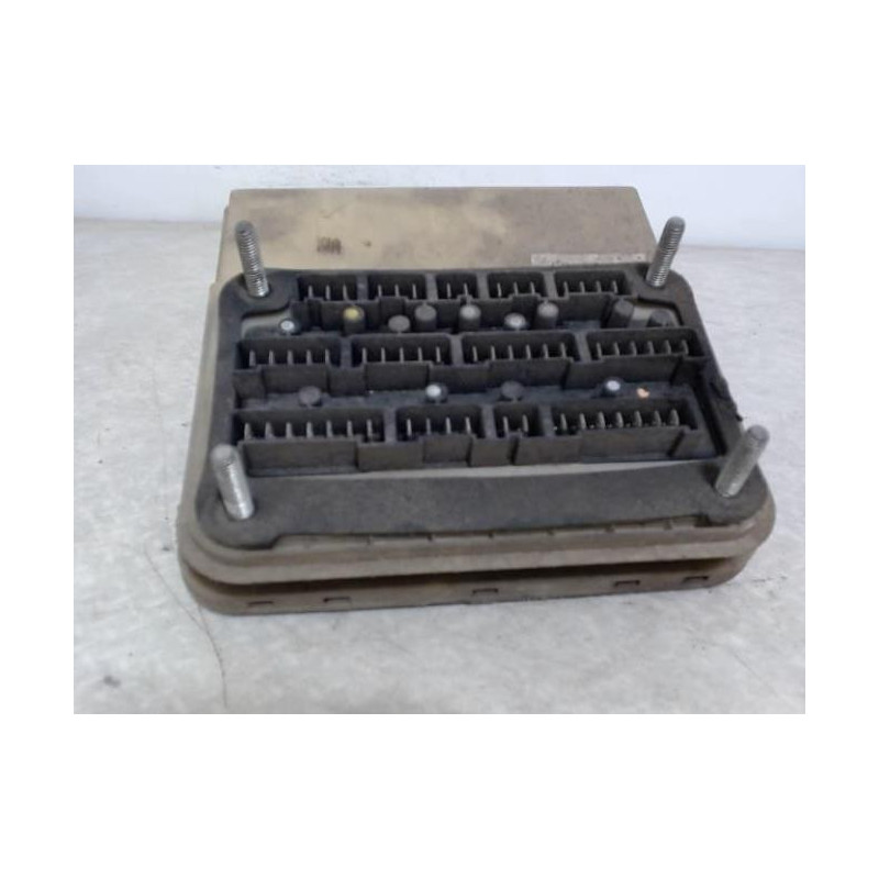 Porte fusible PEUGEOT 305 PHASE 2 d’occasion