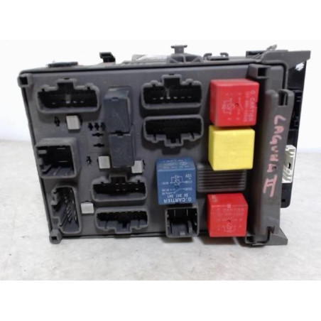 Porte fusible RENAULT LAGUNA 2 PHASE 1 d’occasion