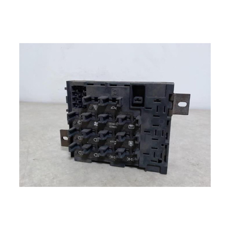 Porte fusible FIAT RITMO 1 d’occasion