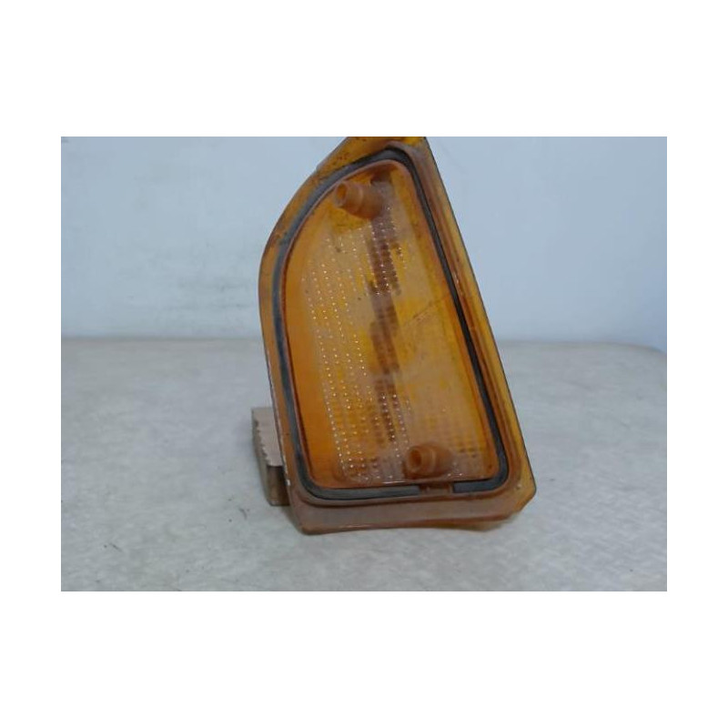 Repetiteur clignotant avant gauche (Feux) LANCIA BERLINA d’occasion