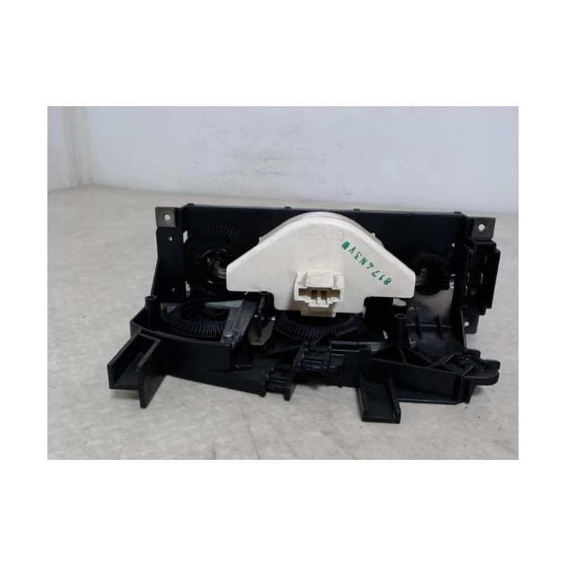 Commande chauffage VOLKSWAGEN 1.3 I G40 115 8V d’occasion