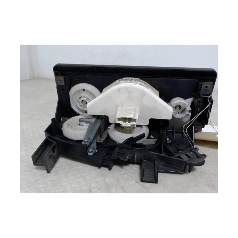 Commande chauffage VOLKSWAGEN 1.0 45 8V d’occasion