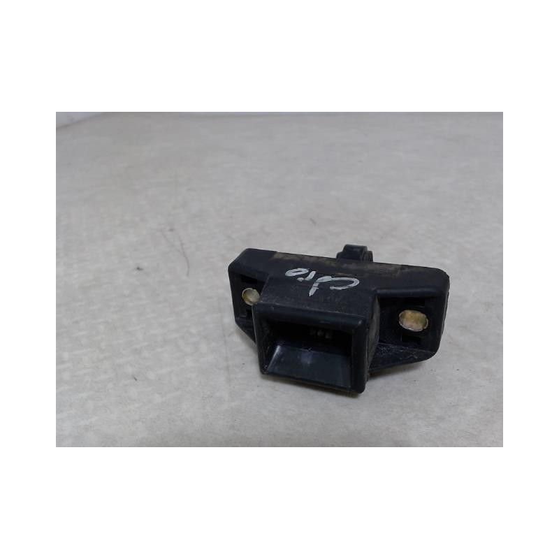 Serrure de coffre RENAULT CLIO 2 PHASE 1 d’occasion