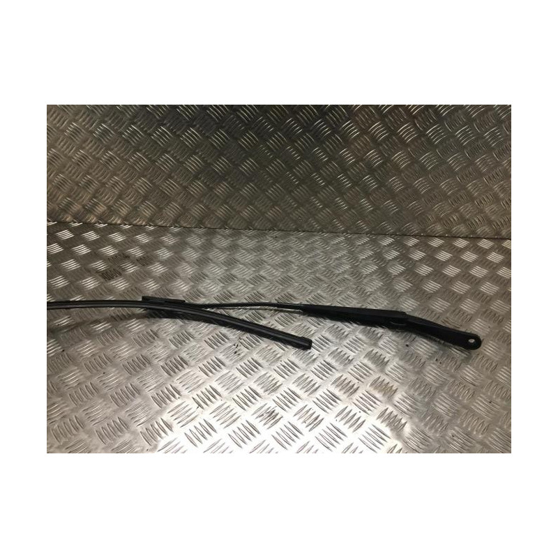Bras essuie glace avant gauche RENAULT MEGANE 3 PHASE 1 BREAK d’occasion