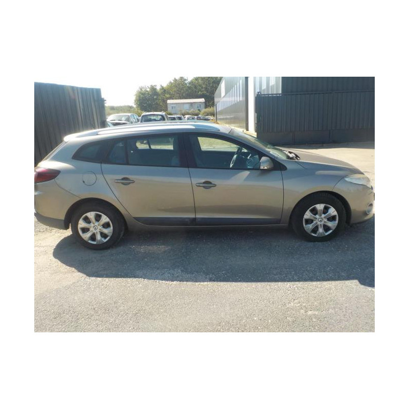 Bras essuie glace avant gauche RENAULT MEGANE 3 PHASE 1 BREAK d’occasion