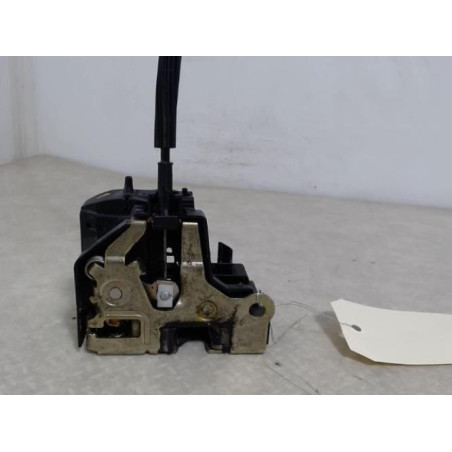 Serrure avant gauche RENAULT CLIO 2 PHASE 2 d’occasion