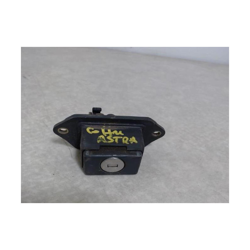 Serrure de coffre OPEL ASTRA G BREAK d’occasion