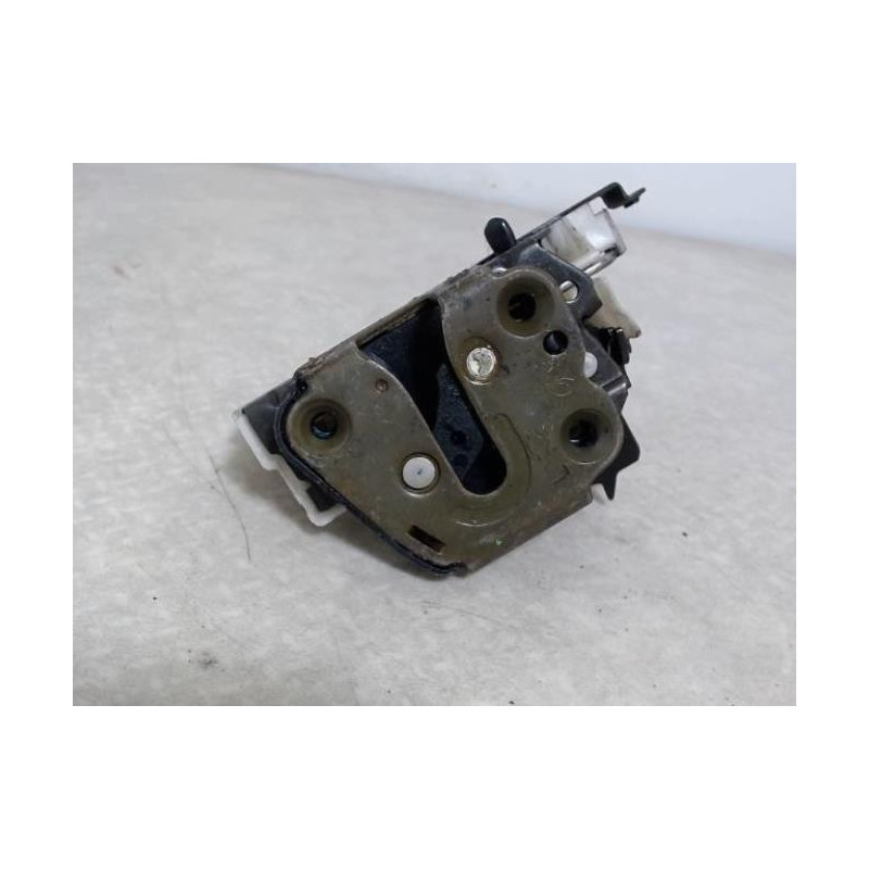 Serrure arriere gauche NISSAN MICRA 2 PHASE 4 d’occasion