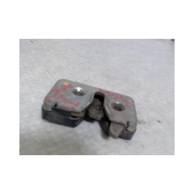 Serrure de coffre FORD  d’occasion