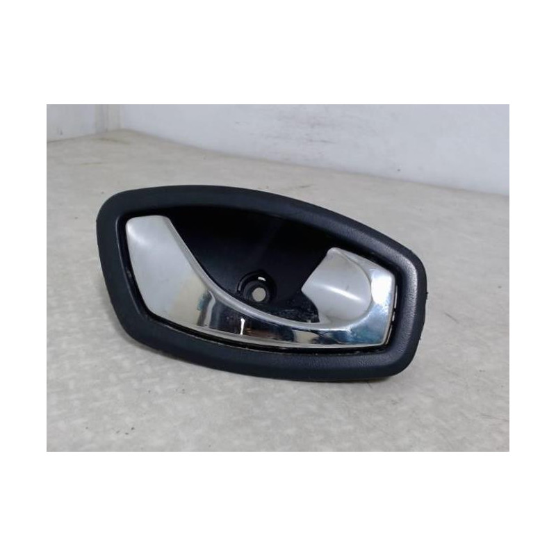 Poignee interieur avant droit RENAULT CLIO 4 PHASE 1 d’occasion