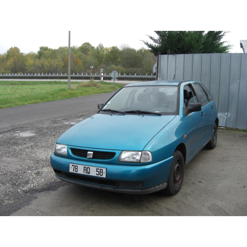 Poignee porte arriere droit SEAT IBIZA 2 PHASE 2 d’occasion