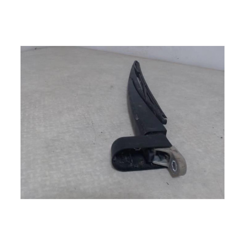 Balais essuie glace avant PEUGEOT 1.4 HDI 70 8V d’occasion