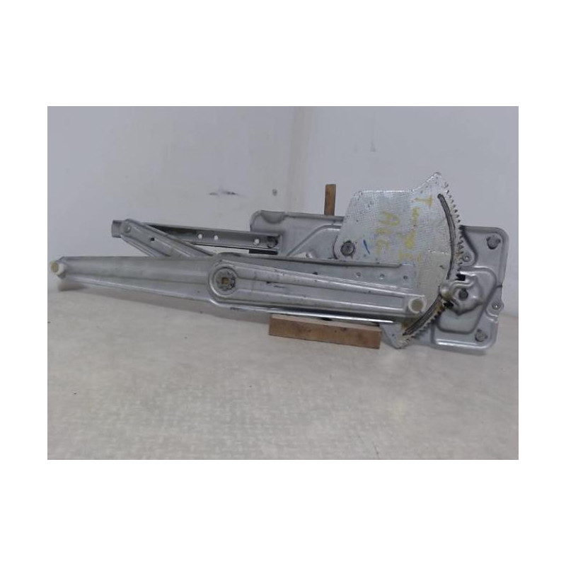 Moteur essuie glace avant gauche RENAULT TWINGO 1 PHASE 1 d’occasion