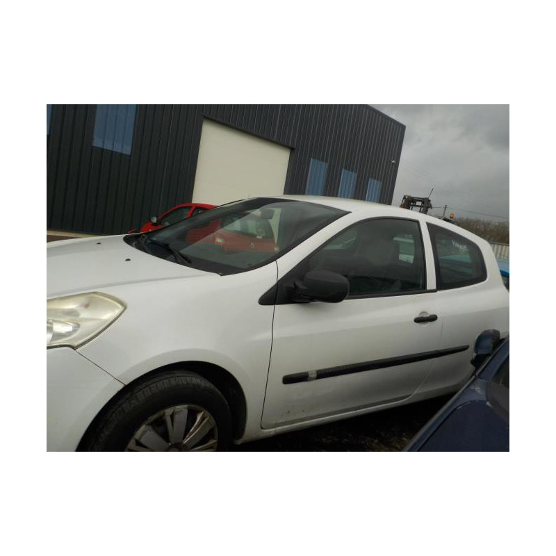 Anti brouillard gauche (feux) RENAULT CLIO 3 PHASE 2 d’occasion