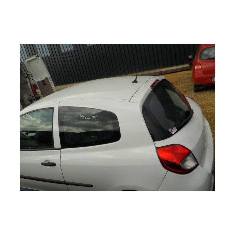 Anti brouillard gauche (feux) RENAULT CLIO 3 PHASE 2 d’occasion