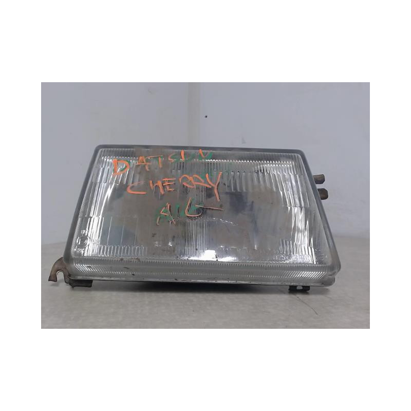 Optique avant principal gauche (feux)(phare) DATSUN  d’occasion
